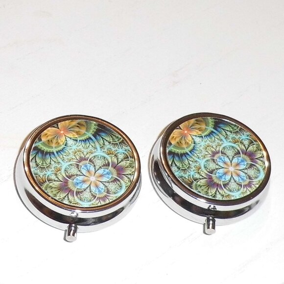 1pc. Plum Blossom Wonderland Pill Box - Picture 2 of 3